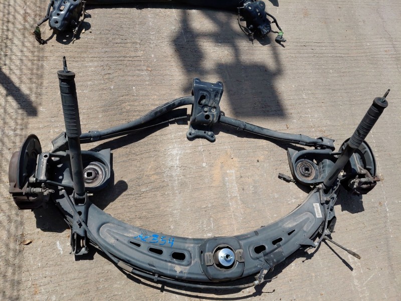Recambio de puente trasero para mercedes-benz clase b (w245) standard referencia OEM IAM A1693500100  