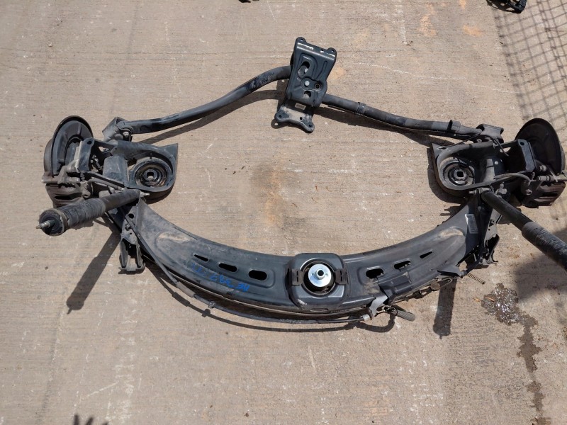 Recambio de puente trasero para mercedes-benz clase a (w169) elegance referencia OEM IAM A1693500100  