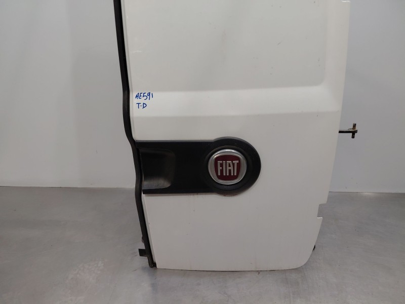 Recambio de puerta trasera derecha para fiat doblo cargo (263_) 1.3 d multijet (263wxu1a) referencia OEM IAM 51974884  