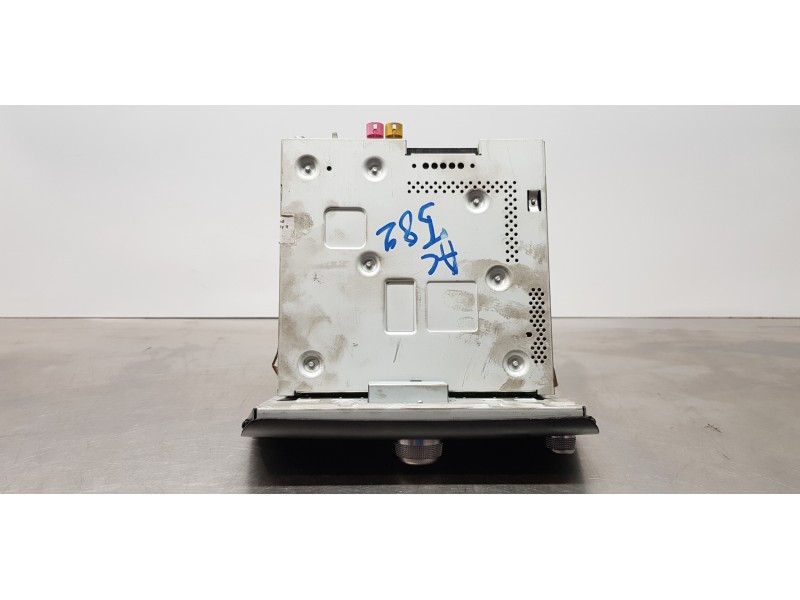 Recambio de sistema audio / radio cd para audi a1 (8x) ambition referencia OEM IAM 8X0035183F  