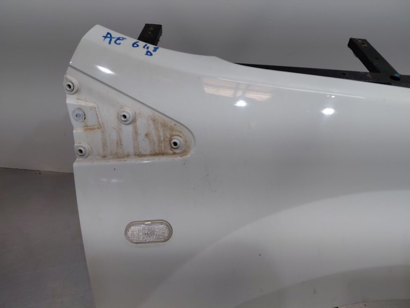 Recambio de aleta delantera derecha para renault twingo ii (cn0_) 1.2 16v (cn04, cn0a, cn0b) referencia OEM IAM   