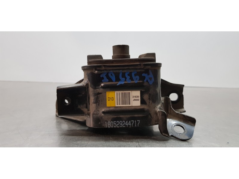 Recambio de soporte motor izquierdo para hyundai kona klass 2wd referencia OEM IAM 21830J9000  