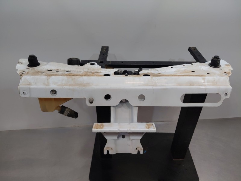 Recambio de panel frontal para renault twingo ii (cn0_) 1.2 16v (cn04, cn0a, cn0b) referencia OEM IAM   