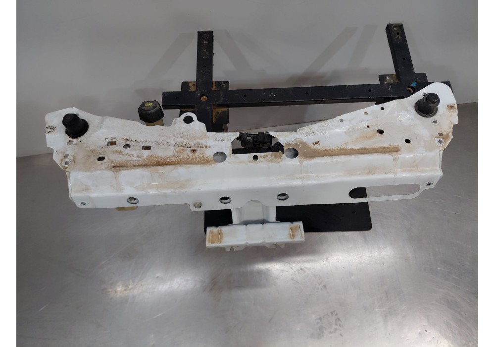 Recambio de panel frontal para renault twingo ii (cn0_) 1.2 16v (cn04, cn0a, cn0b) referencia OEM IAM   