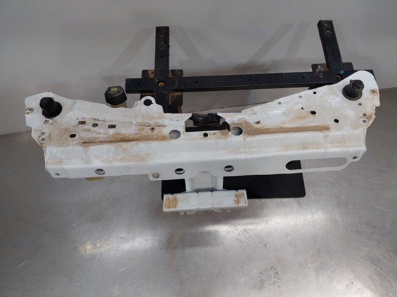 Recambio de panel frontal para renault twingo ii (cn0_) 1.2 16v (cn04, cn0a, cn0b) referencia OEM IAM   