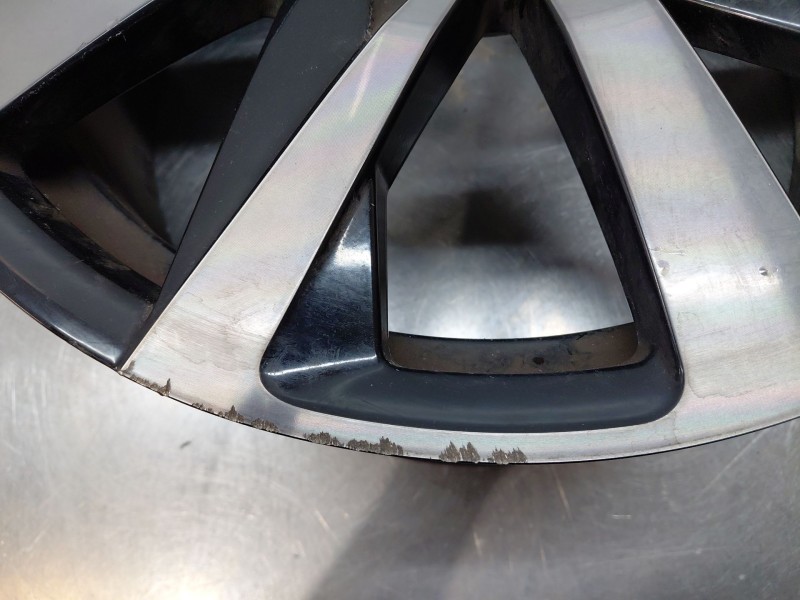 Recambio de llanta para peugeot 508 active referencia OEM IAM 98141181XA  