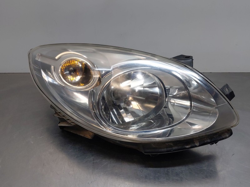 Recambio de faro derecho para renault twingo ii (cn0_) 1.2 16v (cn04, cn0a, cn0b) referencia OEM IAM   