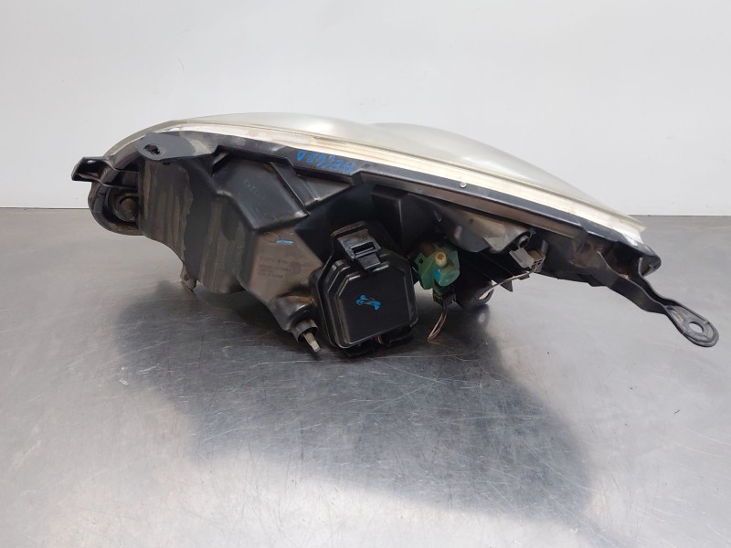Recambio de faro derecho para renault twingo ii (cn0_) 1.2 16v (cn04, cn0a, cn0b) referencia OEM IAM   