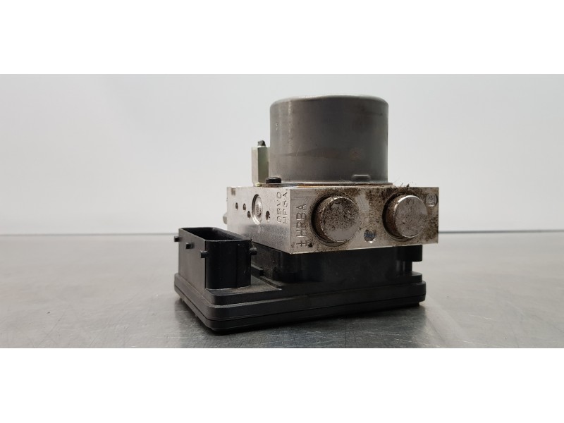 Recambio de abs para ssangyong rodius xdi limited referencia OEM IAM 4894021800 A2C97801102 