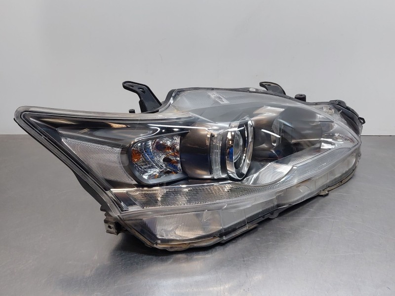 Recambio de faro derecho para lexus ct (zwa10_) 200h (zwa10_) referencia OEM IAM 8113076030  