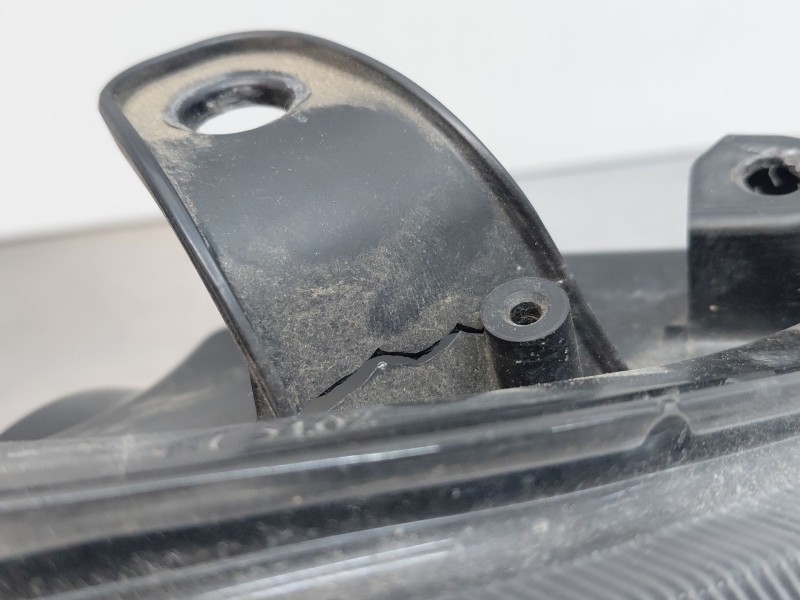Recambio de faro derecho para lexus ct (zwa10_) 200h (zwa10_) referencia OEM IAM 8113076030  