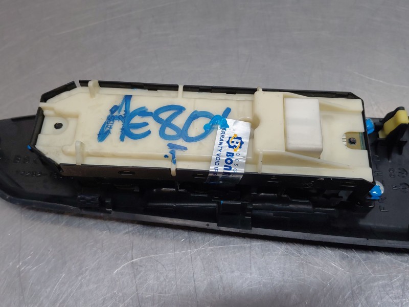 Recambio de mando elevalunas delantero izquierdo para lexus ct (zwa10_) 200h (zwa10_) referencia OEM IAM 8404033100  