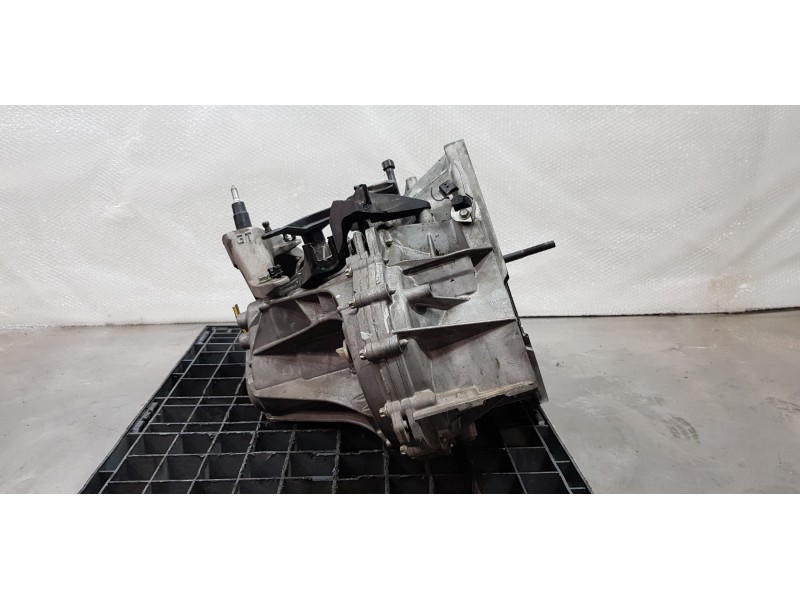 Recambio de caja cambios para nissan qashqai (j11) acenta referencia OEM IAM TL4137 320103418R 320104EA0C