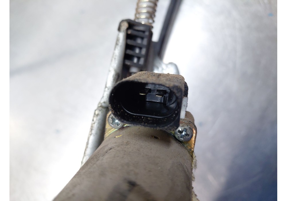Recambio de elevalunas delantero izquierdo para ford focus i (daw, dbw) 1.8 tdci referencia OEM IAM 1331614  