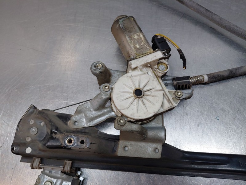 Recambio de elevalunas delantero izquierdo para ford focus i (daw, dbw) 1.8 tdci referencia OEM IAM 1331614  