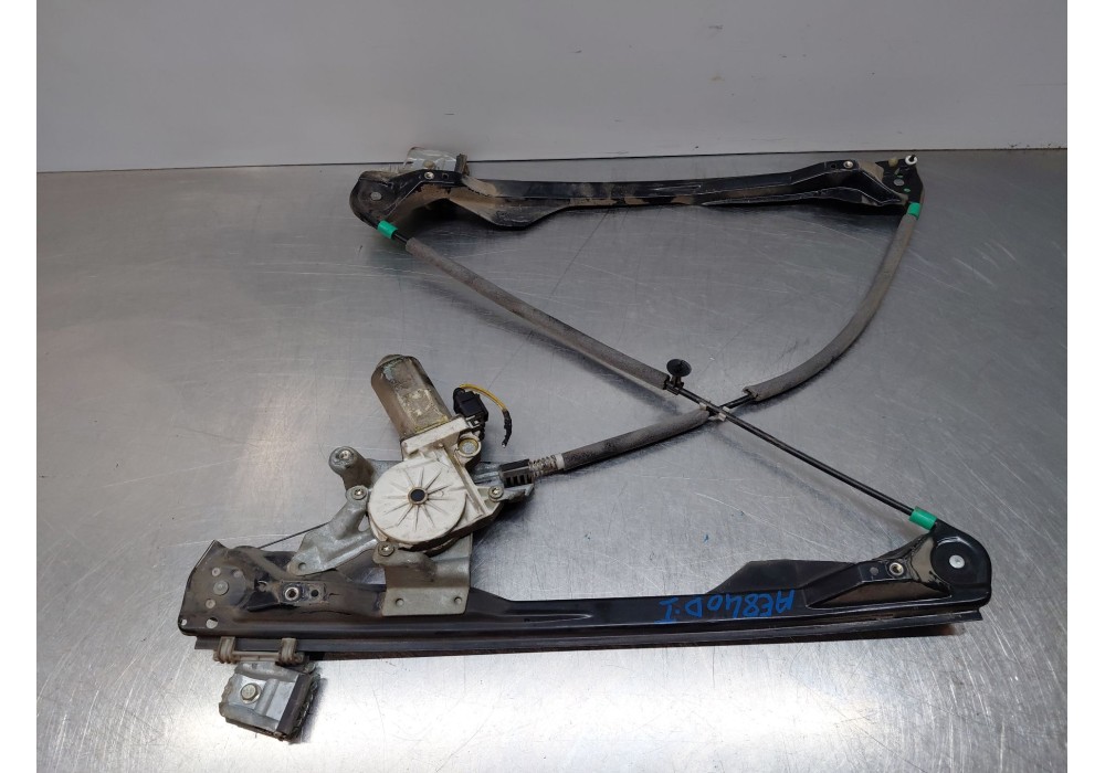 Recambio de elevalunas delantero izquierdo para ford focus i (daw, dbw) 1.8 tdci referencia OEM IAM 1331614  