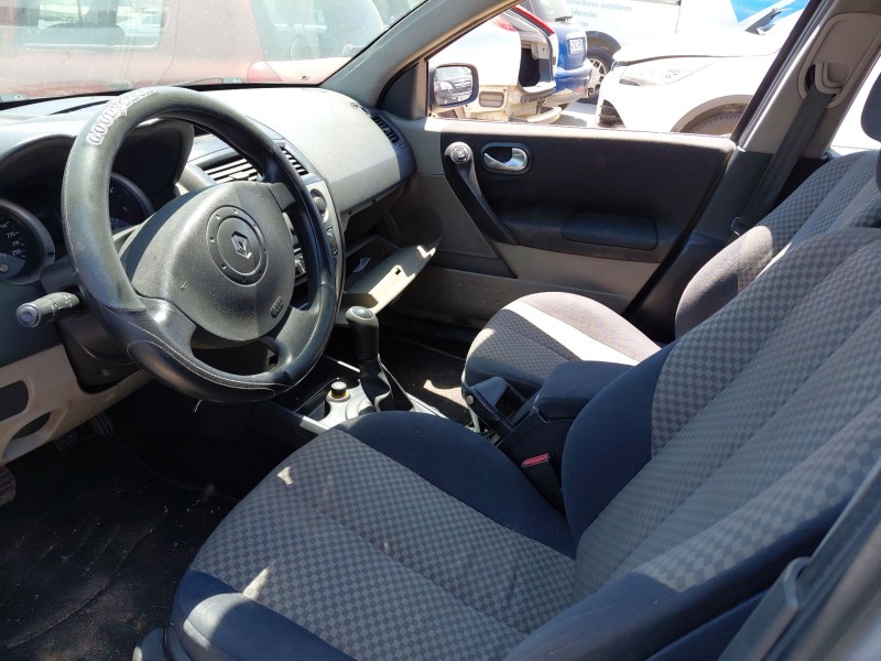 renault megane ii sedán (lm0/1_) del año 2004