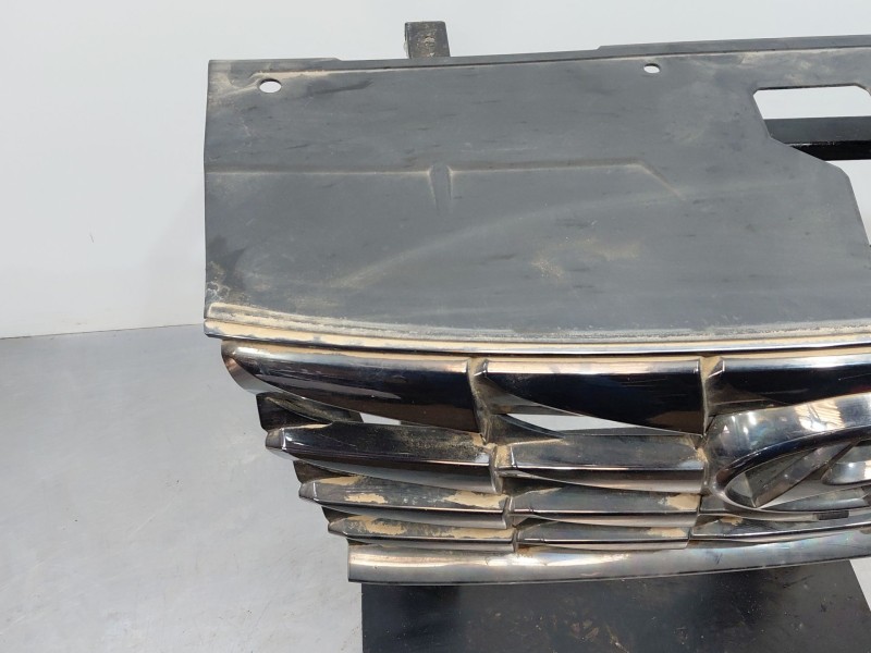 Recambio de rejilla delantera para hyundai tucson hybrid referencia OEM IAM   