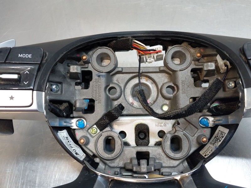 Recambio de volante para hyundai tucson hybrid referencia OEM IAM   