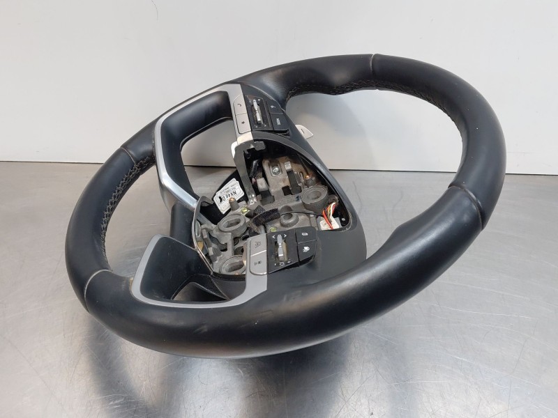 Recambio de volante para hyundai tucson hybrid referencia OEM IAM   