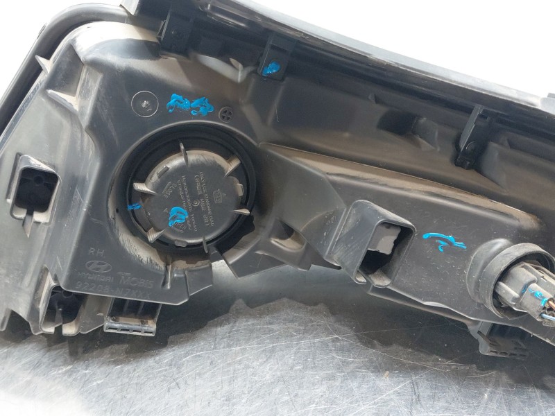 Recambio de piloto delantero derecho para hyundai tucson hybrid referencia OEM IAM   