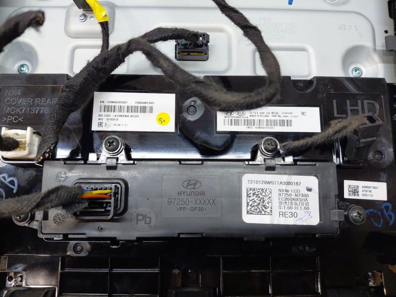 Recambio de pantalla multifuncion para hyundai tucson hybrid referencia OEM IAM 96525CZ100RET 97250N7300 