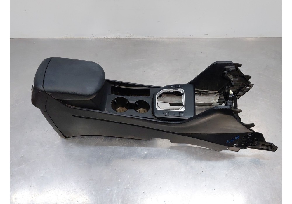 Recambio de apoyabrazos central para kia sportage concept referencia OEM IAM   