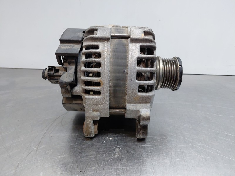 Recambio de alternador para audi a5 sportback (8ta) 2.0 tdi referencia OEM IAM 03L903017  