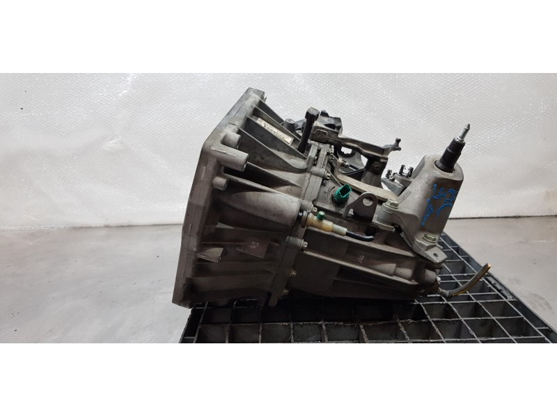Recambio de caja cambios para nissan qashqai (j11) acenta referencia OEM IAM TL4137 320103418R 320104EA0C