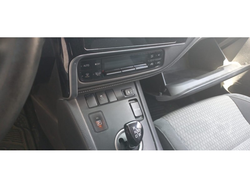 toyota auris touring sports (e18) del año 2018 toyota auris touring sports (e18) del año 2018