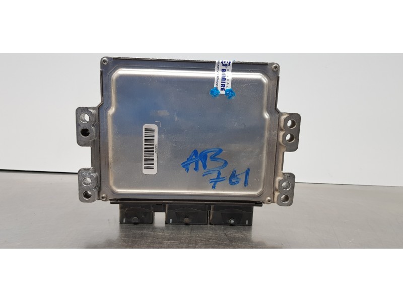 Recambio de centralita motor uce para renault megane iii berlina 5 p expression referencia OEM IAM 237101715R 237100914R 