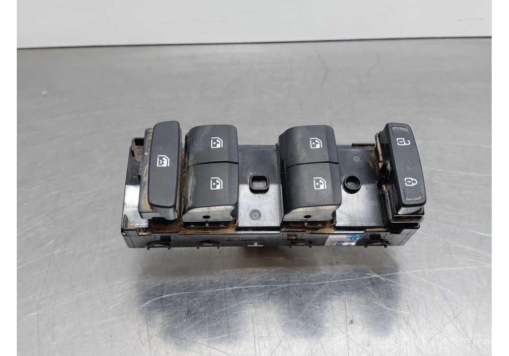 Recambio de mando elevalunas delantero izquierdo para hyundai tucson hybrid referencia OEM IAM   