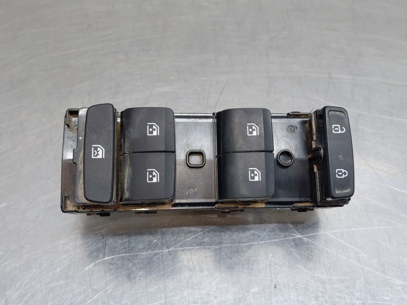 Recambio de mando elevalunas delantero izquierdo para hyundai tucson hybrid referencia OEM IAM   