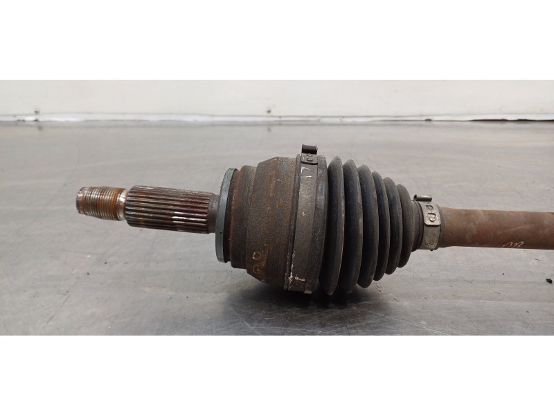 Recambio de transmision delantera izquierda para hyundai kona klass 2wd referencia OEM IAM 49500J9300  