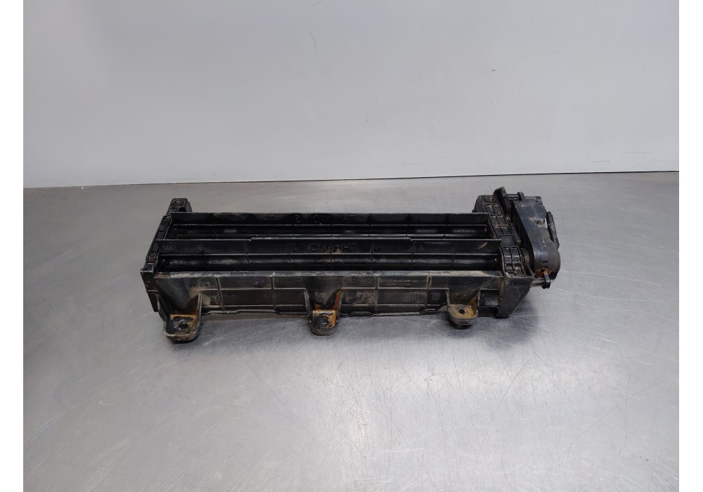 Recambio de rejilla aireadora para hyundai tucson hybrid referencia OEM IAM   