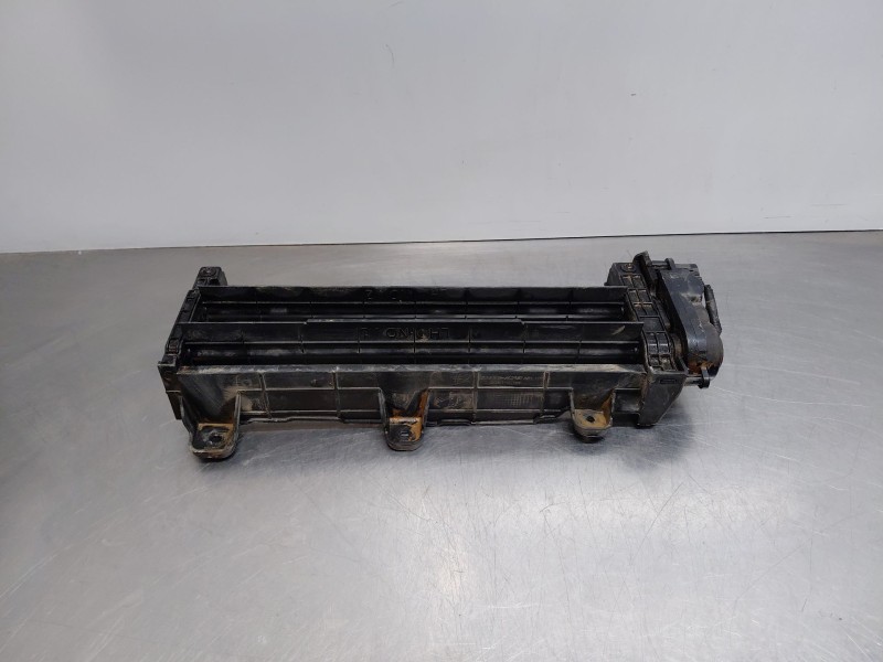 Recambio de rejilla aireadora para hyundai tucson hybrid referencia OEM IAM   