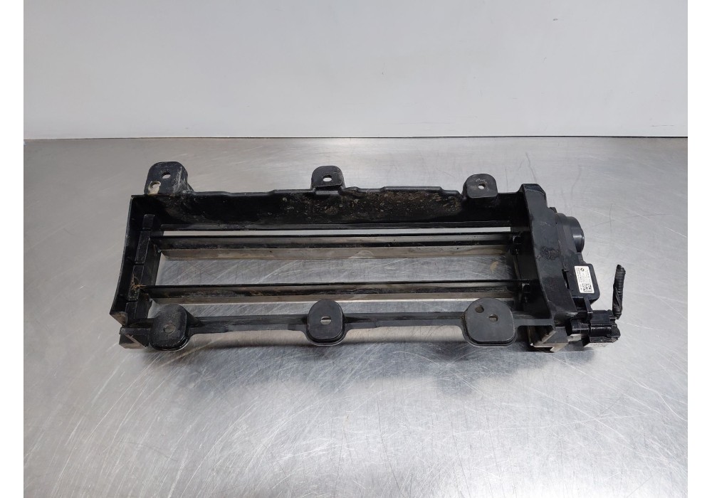 Recambio de rejilla aireadora para hyundai tucson hybrid referencia OEM IAM   