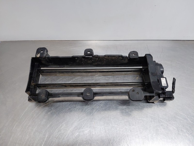 Recambio de rejilla aireadora para hyundai tucson hybrid referencia OEM IAM   
