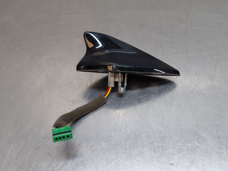 Recambio de antena para hyundai tucson hybrid referencia OEM IAM   