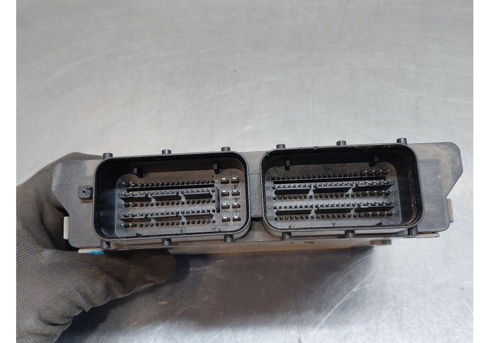 Recambio de centralita motor uce para hyundai tucson hybrid referencia OEM IAM   