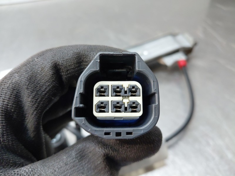 Recambio de elevalunas delantero izquierdo para ford focus ii descapotable 2.0 tdci referencia OEM IAM   