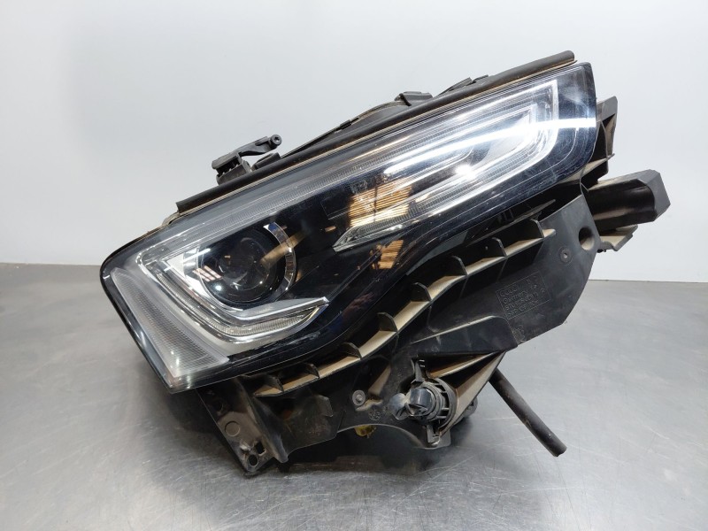 Recambio de faro derecho para audi a5 sportback (8ta) 2.0 tdi referencia OEM IAM 8T0941044F  