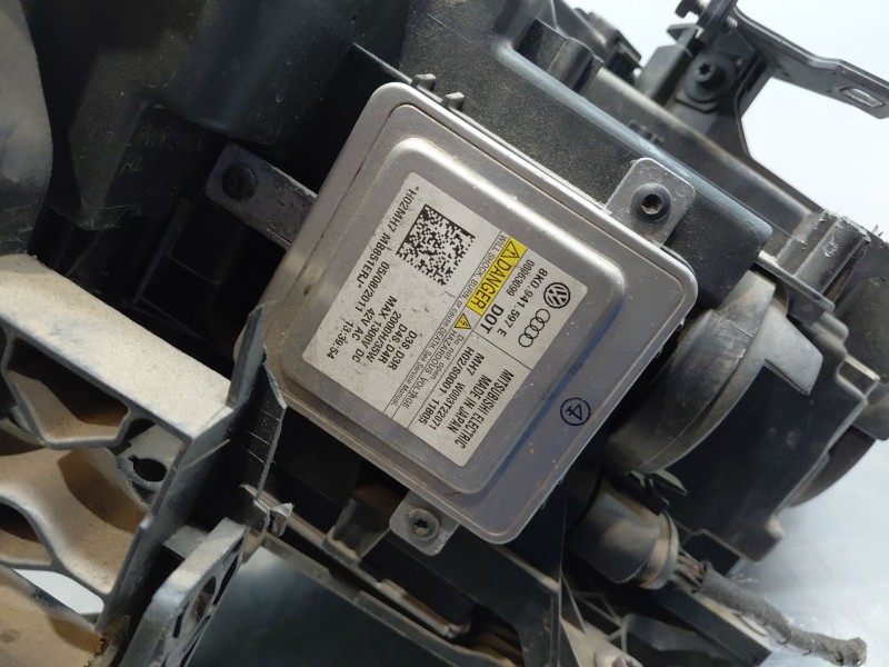 Recambio de faro derecho para audi a5 sportback (8ta) 2.0 tdi referencia OEM IAM 8T0941044F  