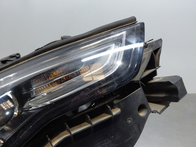 Recambio de faro derecho para audi a5 sportback (8ta) 2.0 tdi referencia OEM IAM 8T0941044F  