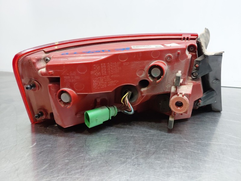 Recambio de piloto trasero derecho para audi a5 sportback (8ta) 2.0 tdi referencia OEM IAM 8T8945096F  