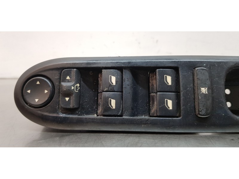 Recambio de mando elevalunas delantero izquierdo para peugeot 407 sw premium referencia OEM IAM 96468704XT  