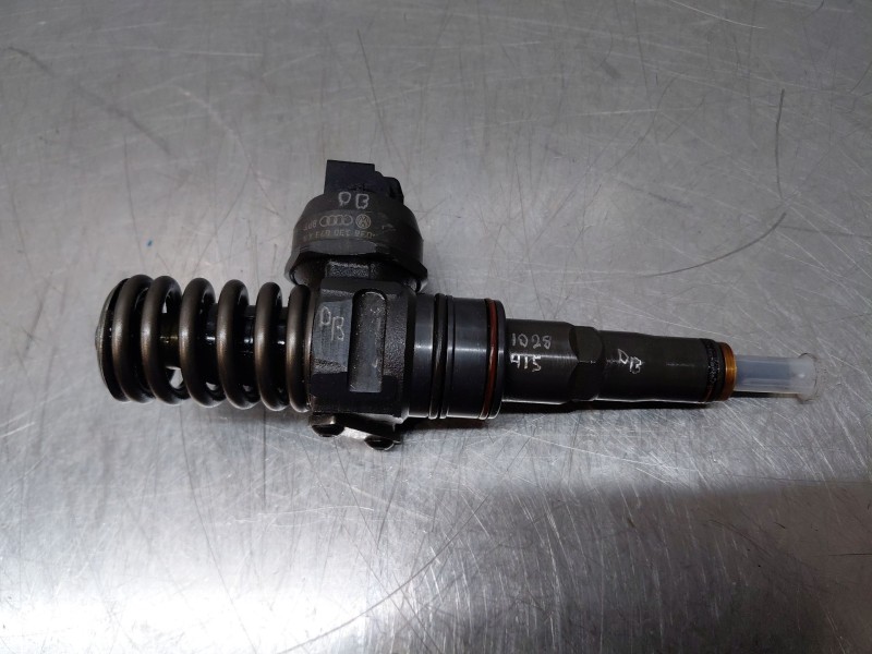 Recambio de inyector para audi a6 c5 (4b2, 4b4) 1.9 tdi referencia OEM IAM 038130073AR  