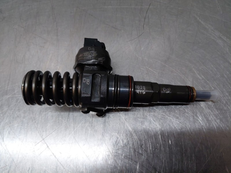 Recambio de inyector para audi a6 c5 (4b2, 4b4) 1.9 tdi referencia OEM IAM 038130073AR  