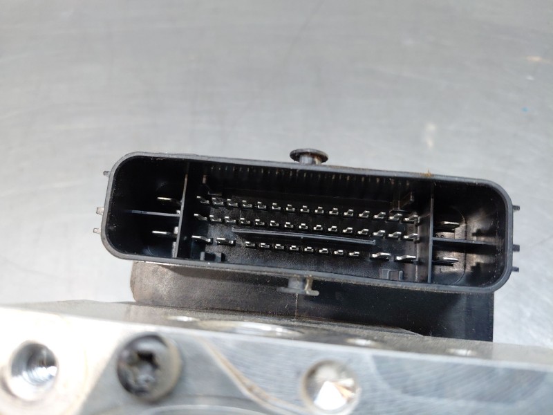 Recambio de abs para kia sportage concept referencia OEM IAM 58910R2130  