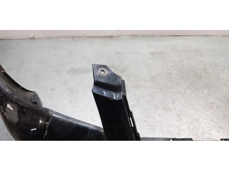 Recambio de paragolpes delantero para chrysler grand voyager limited referencia OEM IAM 1KG12TZZAA  